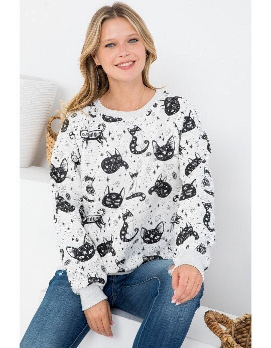 Fun Cat Print Sweatshirt: Fleece Crewneck for Cat Lovers