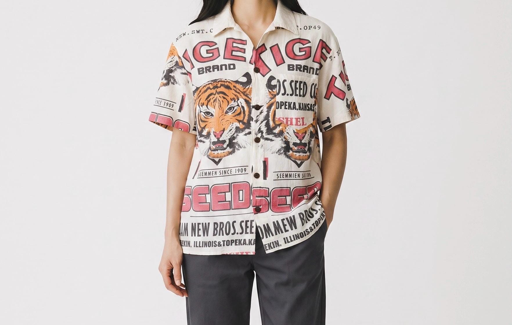 UNISEX Tiger Seeds Vintage FeedSack Print Short Sleeve Button-Down Shirt – 100% Cotton (M / L / XL)